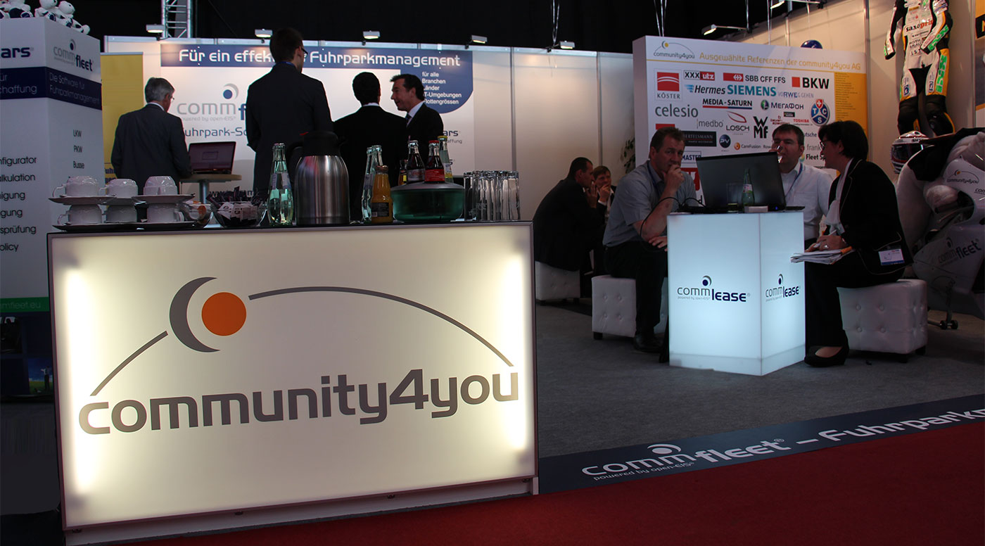 community4you AG präsentiert comm.fleet auf dem Fuhrpark-FORUM 2014 | Blick auf den Messestand community4you AG präsentiert comm.fleet auf dem Fuhrpark-FORUM 2014 | Blick auf den Messestand